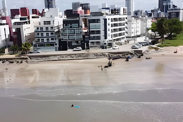Flat pé na areia do Bessa