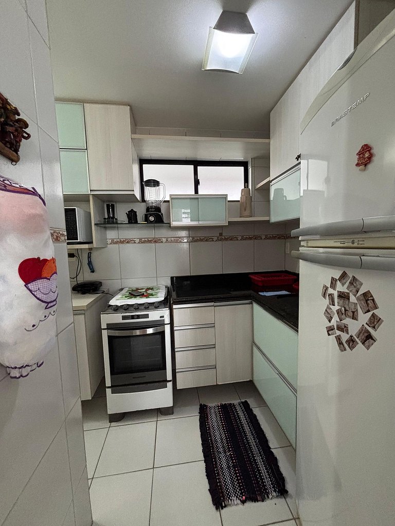 Apartamento confortável há poucos metros da praia.