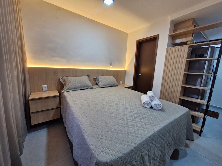 Flat na praia do Bessa SRE 503