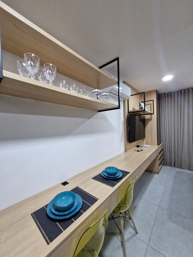 Flat na praia do Bessa SRE 503