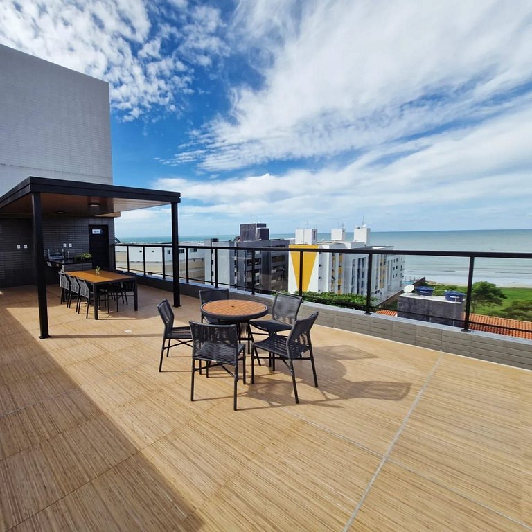 Flat na praia do Bessa SRE 503