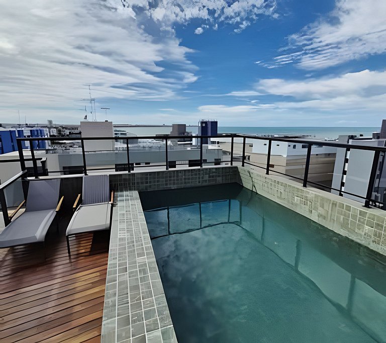 Flat no Sunrise há poucos metros da praia do Bessa