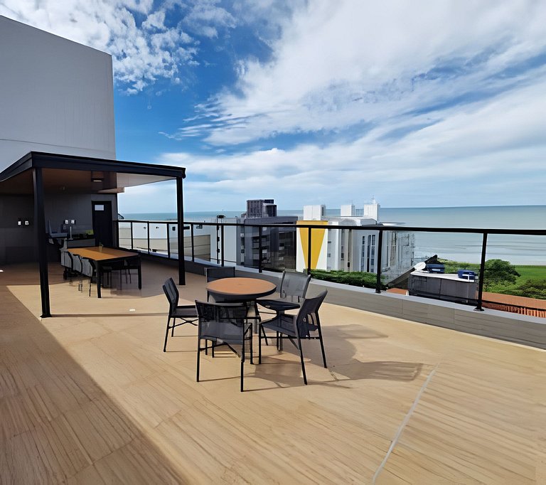 Flat no Sunrise há poucos metros da praia do Bessa