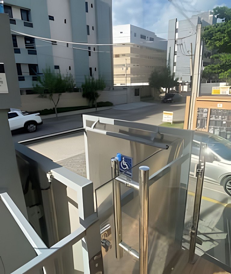 Flat no Sunrise há poucos metros da praia do Bessa