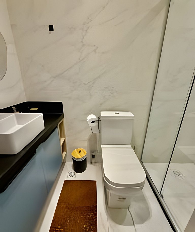 Studio espaçoso e confortável a 100m da praia