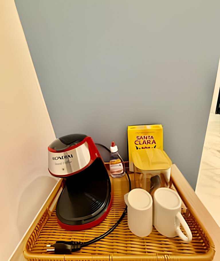 Studio espaçoso e confortável a 100m da praia