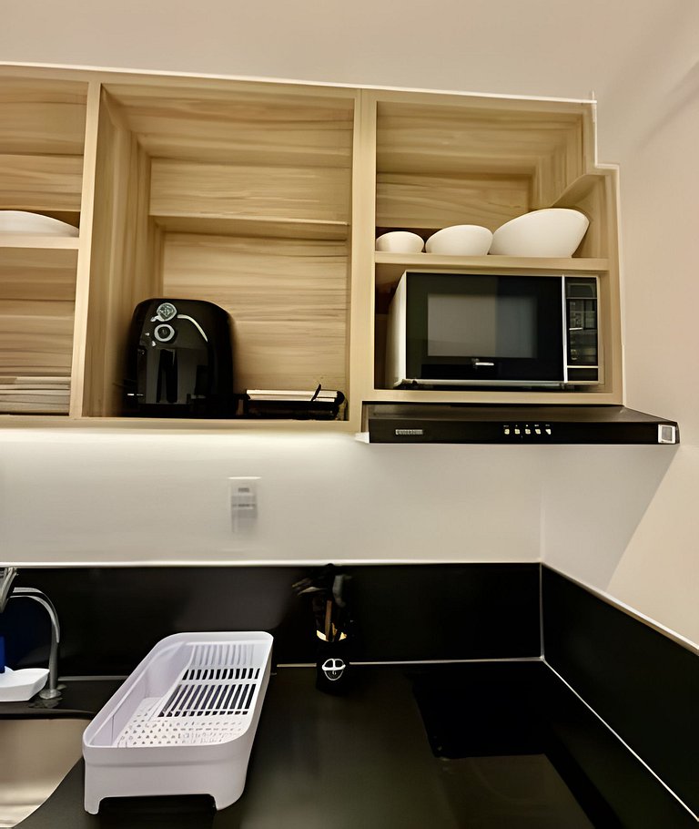 Studio espaçoso e confortável a 100m da praia