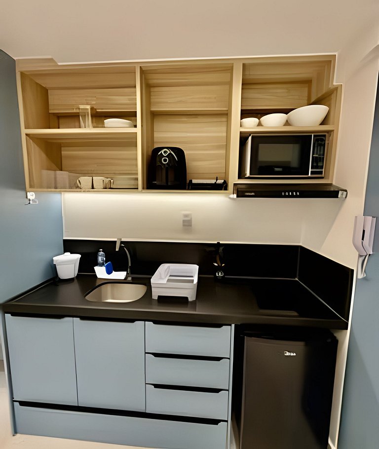 Studio espaçoso e confortável a 100m da praia