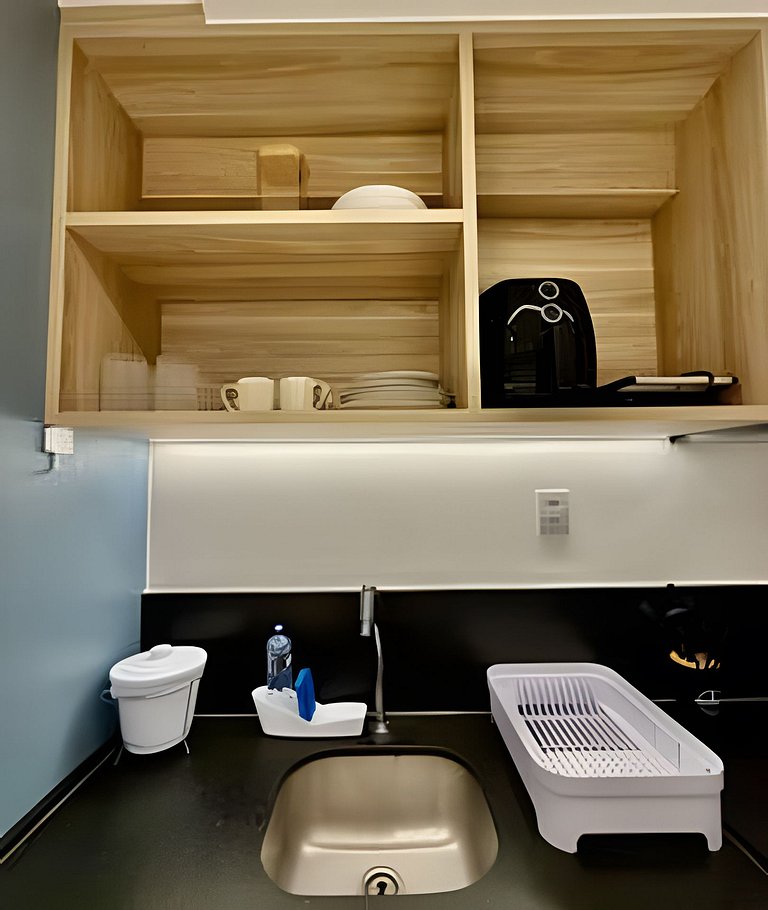 Studio espaçoso e confortável a 100m da praia