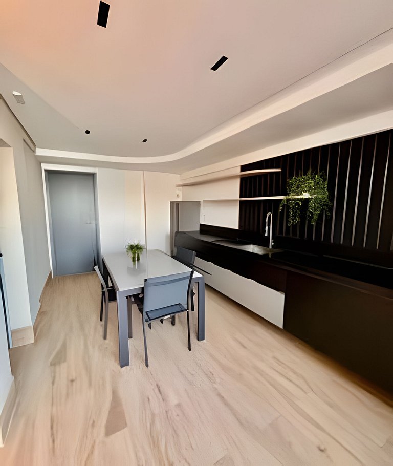 Studio espaçoso e confortável a 100m da praia