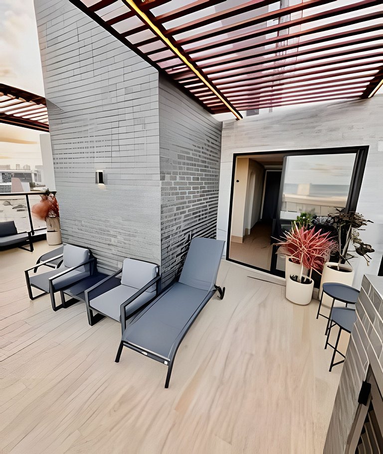 Studio espaçoso e confortável a 100m da praia